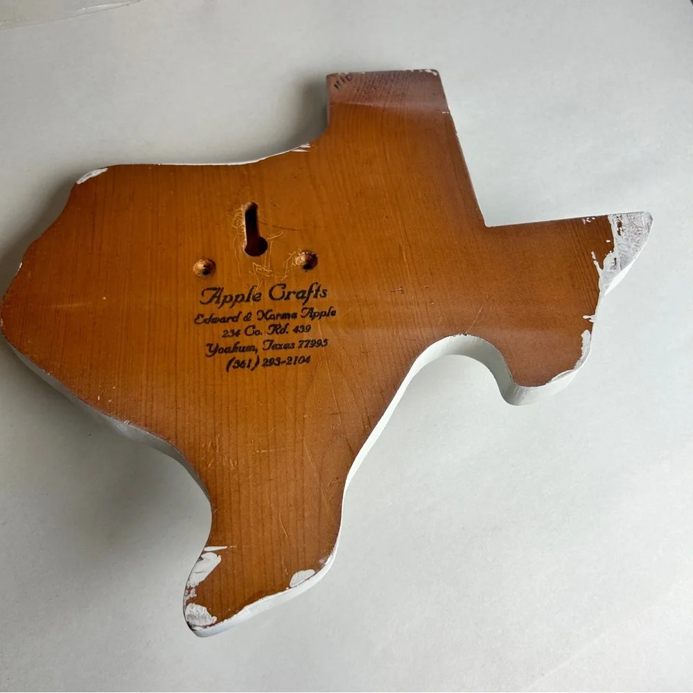 Texas shape wood wall hanger by apple craft
